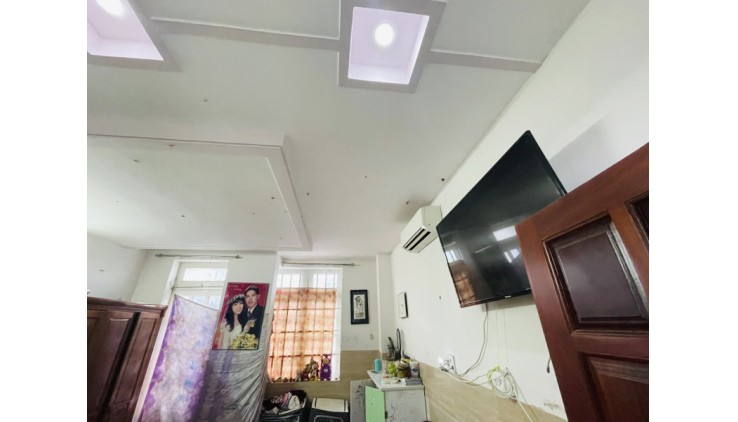 Bán Nhà 4 Tầng Mới Ở Ngay Hẻm Xe Hơi 56m2_4x12 chỉ Hơn 4 tỷ Tô Ngọc Vân Linh Đông Thủ Đức Hiếm Có.